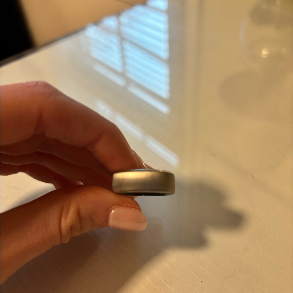 Oura Gen3 Horizon Ring- Brushed Titanium